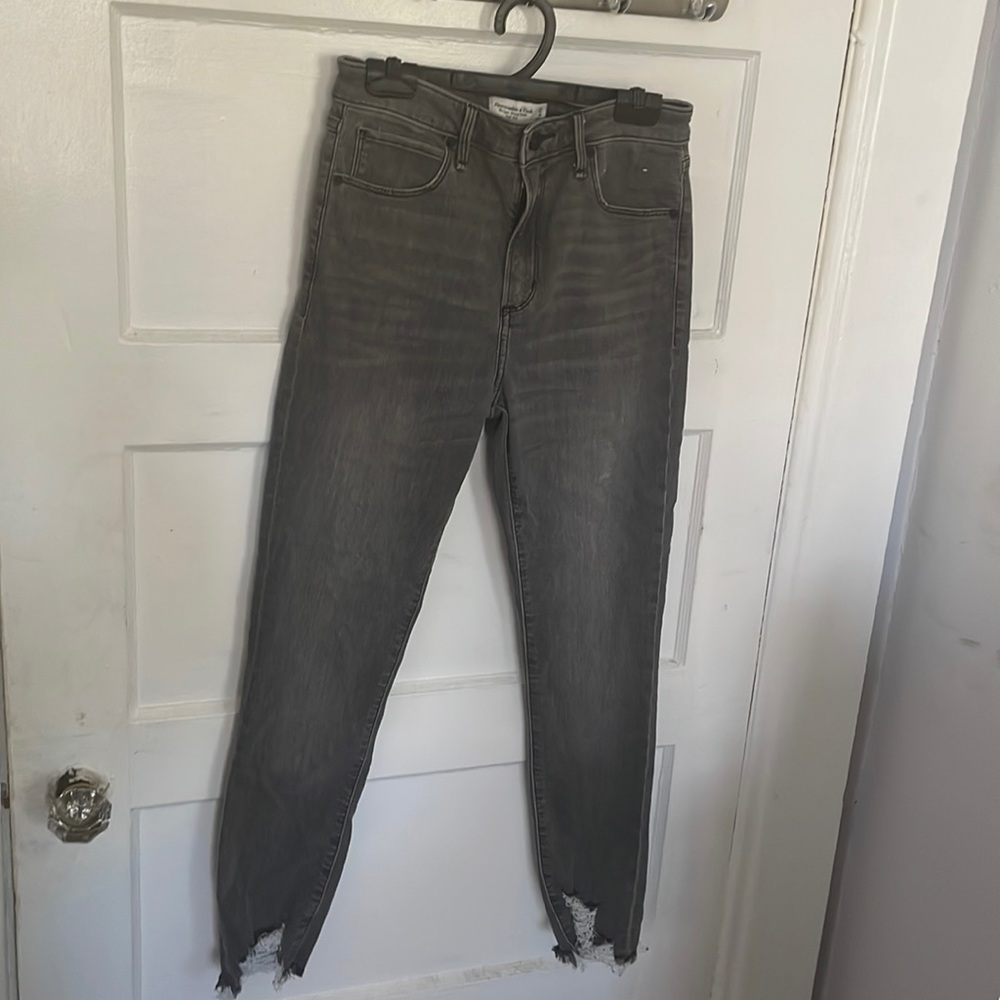 Abercrombie & Fitch grey super skinny high rise ankle Jean size 4R